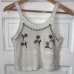 REBELLION FLORAL CROCHET CROP TOP